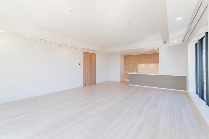 property_interior2_filename