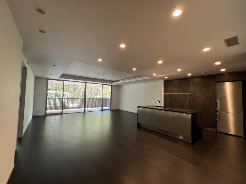property_interior1_filename
