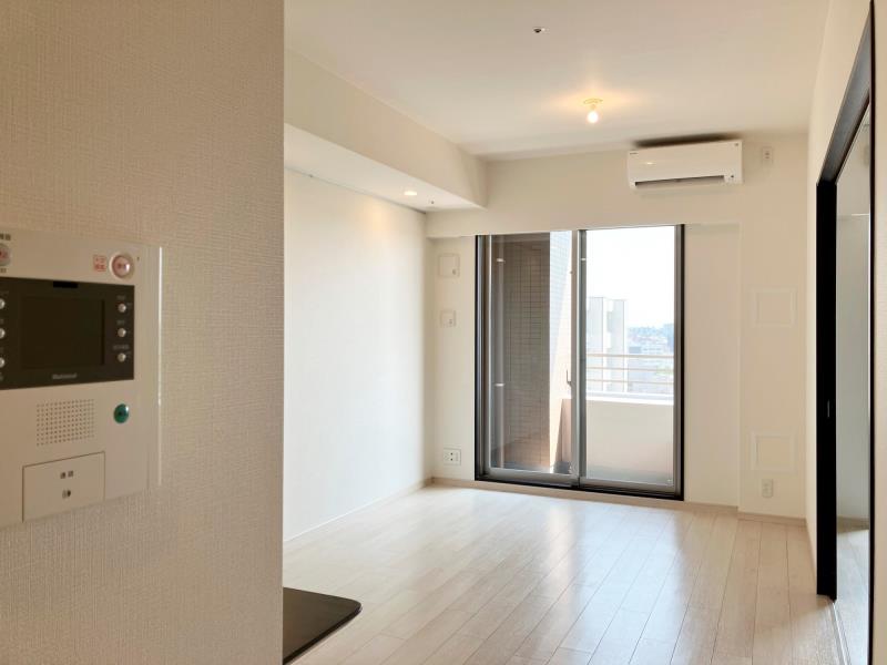property_interior2_filename