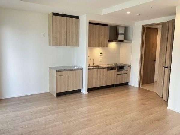 property_interior2_filename