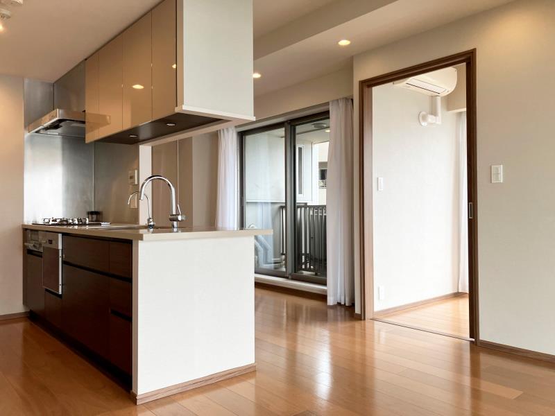 property_interior1_filename