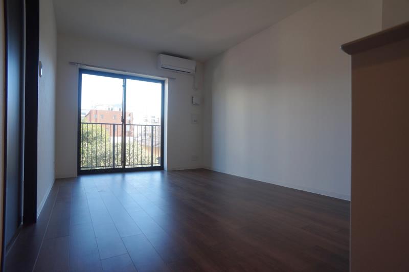 property_interior2_filename