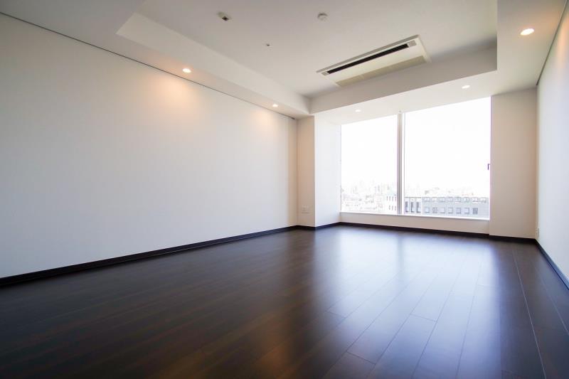 property_interior2_filename