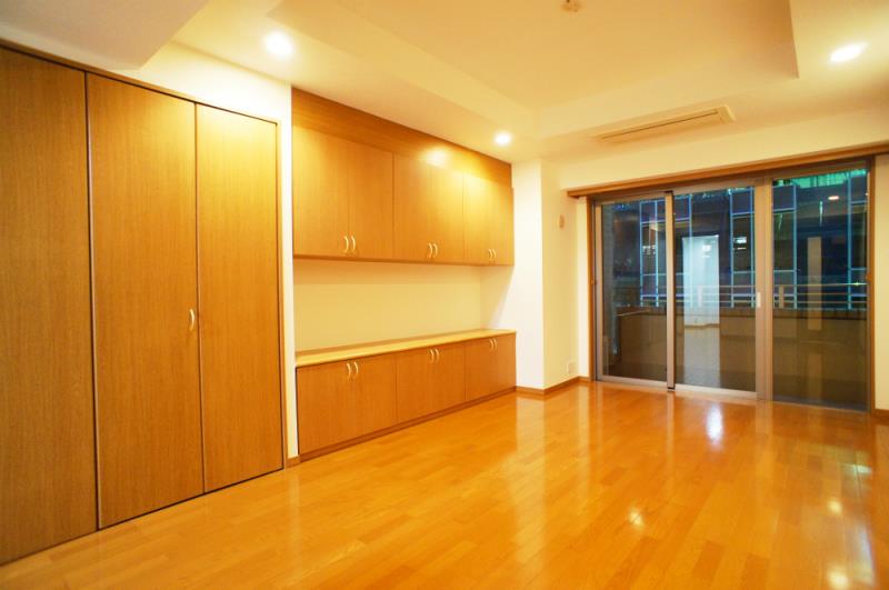 property_interior1_filename