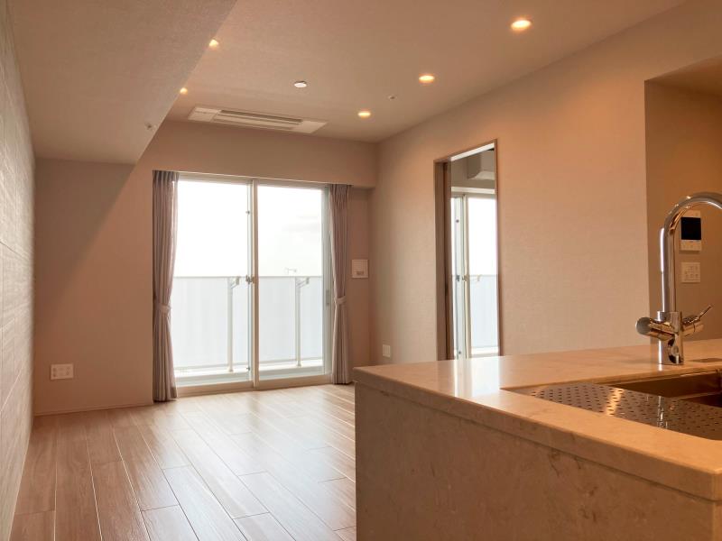 property_interior2_filename