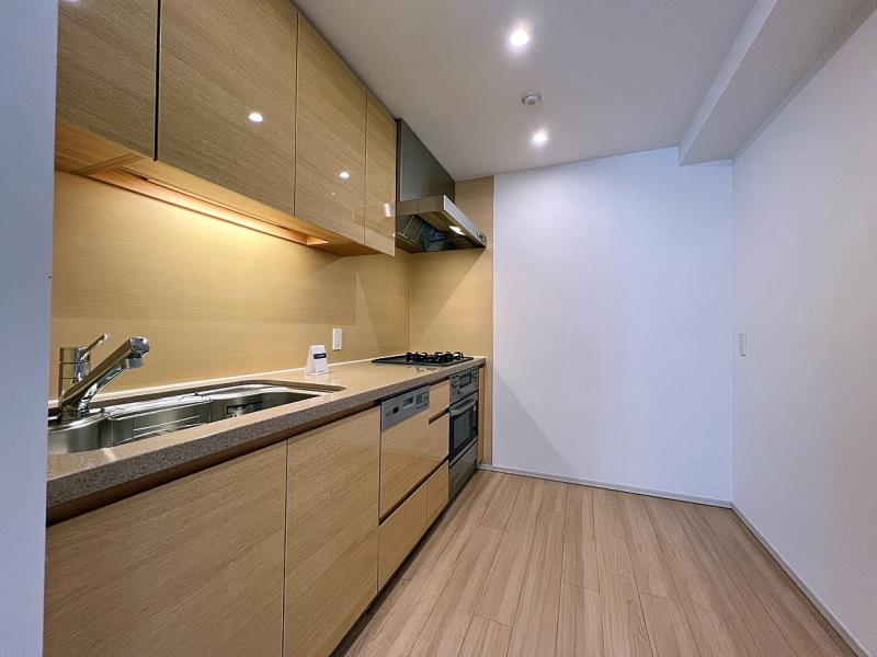 property_interior2_filename