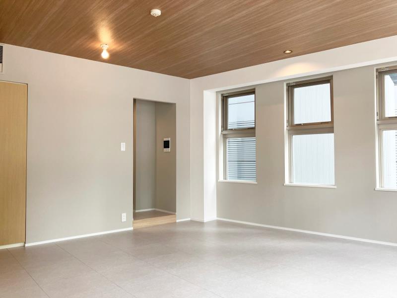 property_interior2_filename