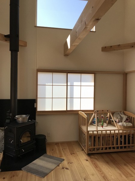 東の掃き出し窓を大きくした分、南の窓は絞って計画をした。