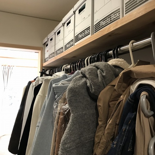 収納内も枕棚を計画すれば、余すところなく有効活用ができる。