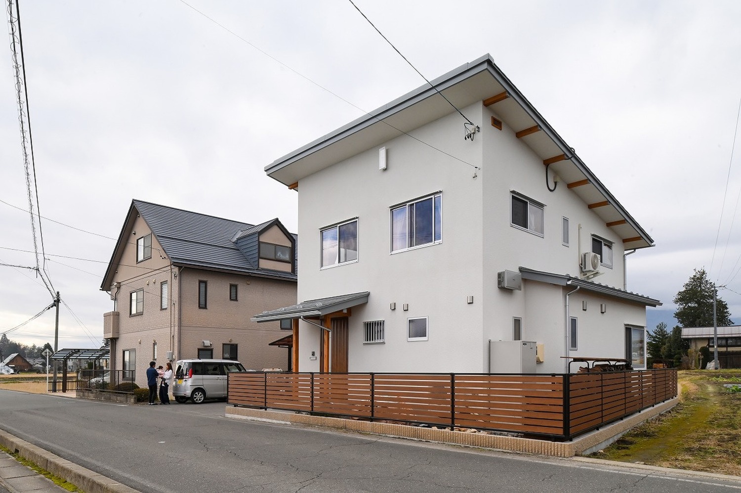 色味はおさえ、シンプルに仕上げた外観。
