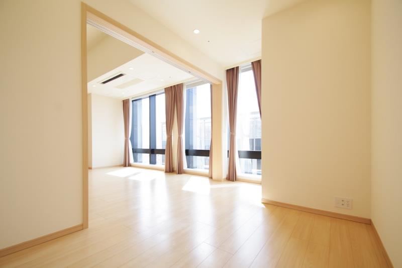 property_interior2_filename
