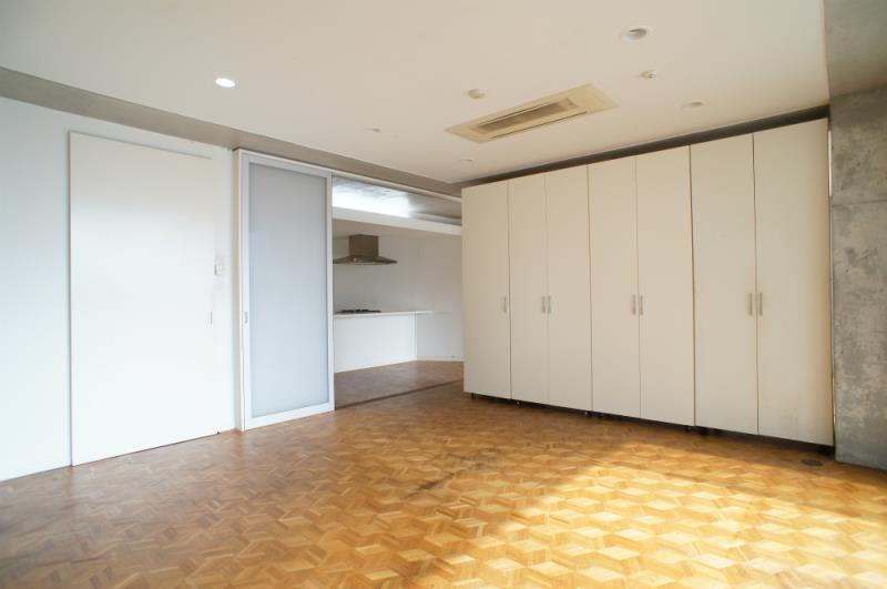 property_interior2_filename