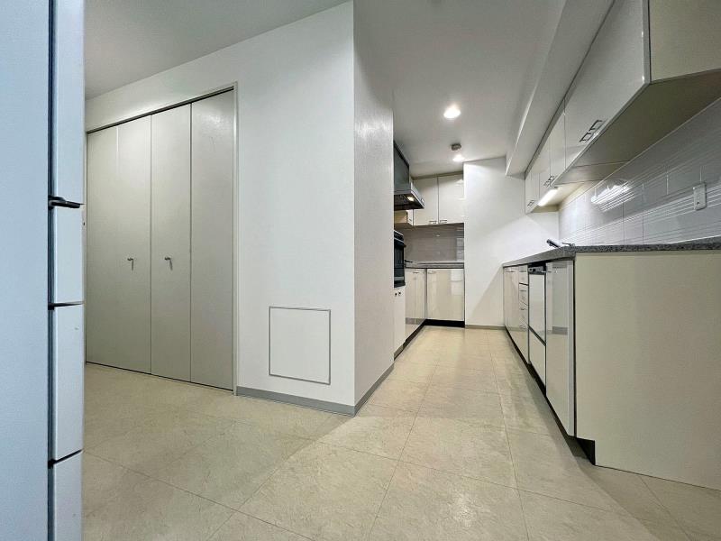 property_interior2_filename