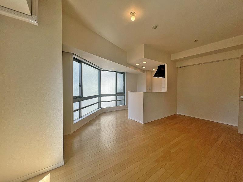 property_interior2_filename