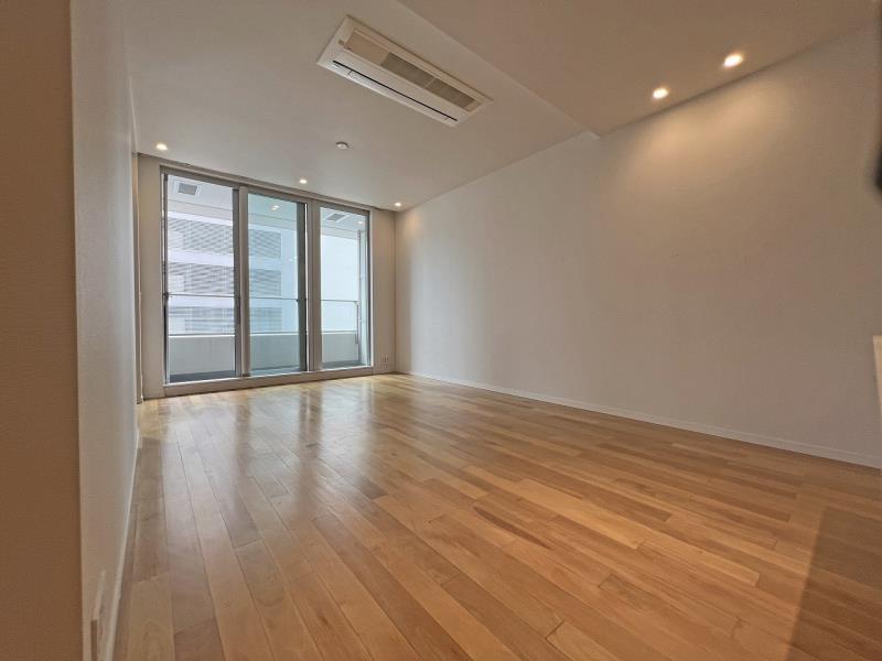property_interior2_filename