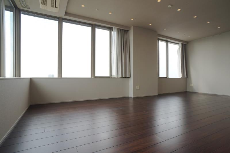 property_interior2_filename