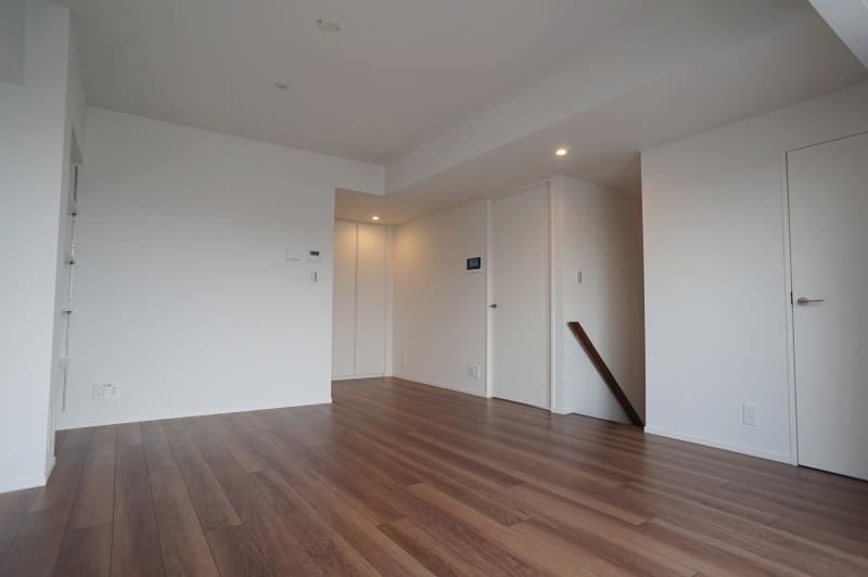 property_interior2_filename