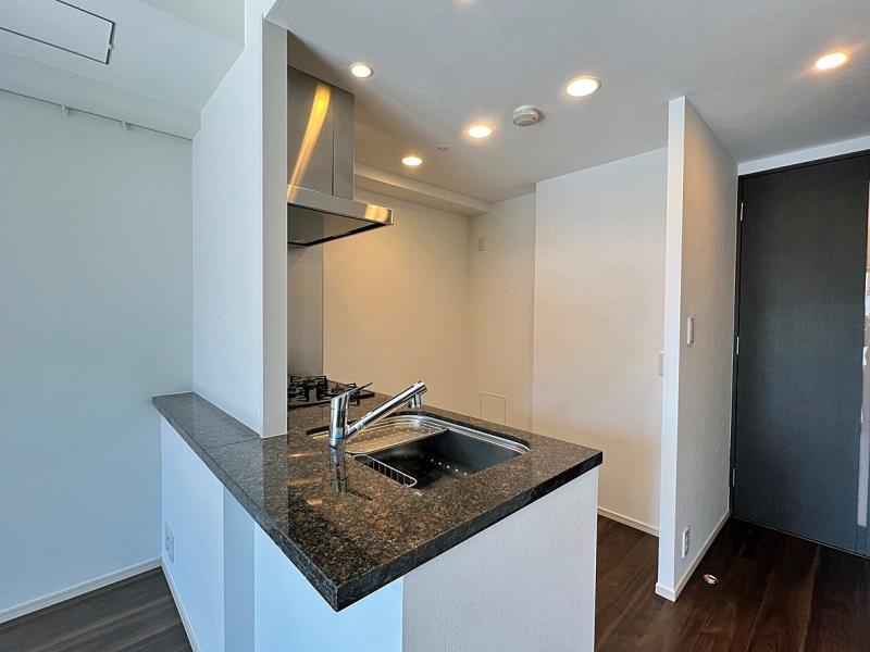property_interior2_filename