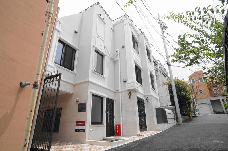 building_exterior_filename