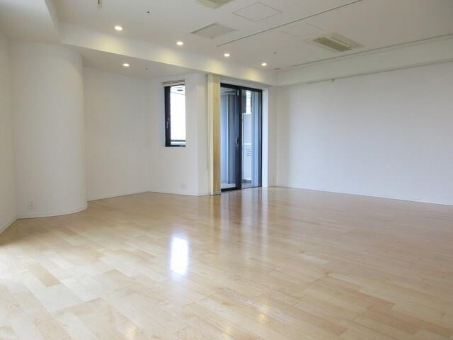 property_interior1_filename
