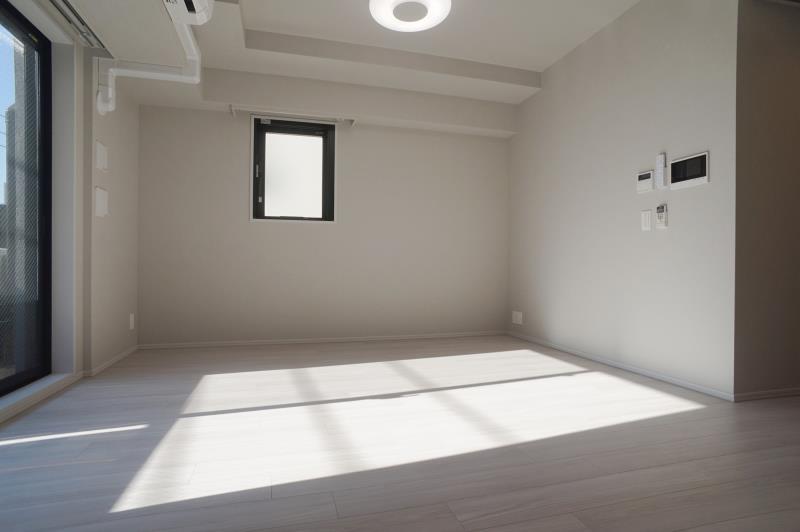 property_interior2_filename