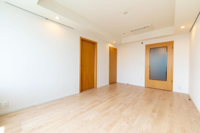 property_interior2_filename