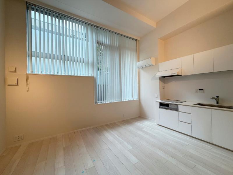 property_interior2_filename