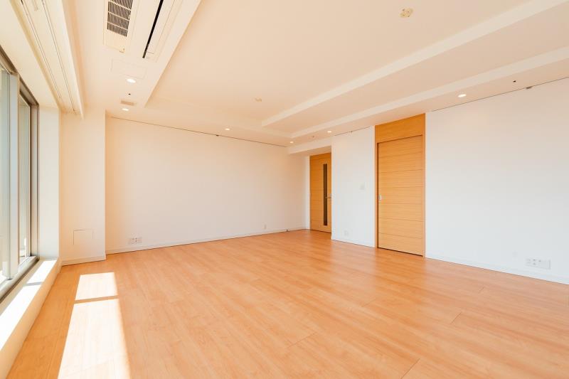 property_interior2_filename
