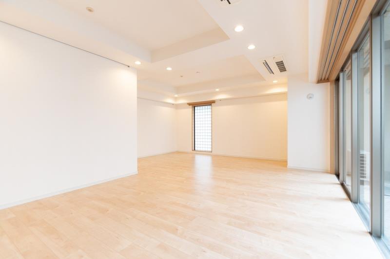 property_interior2_filename