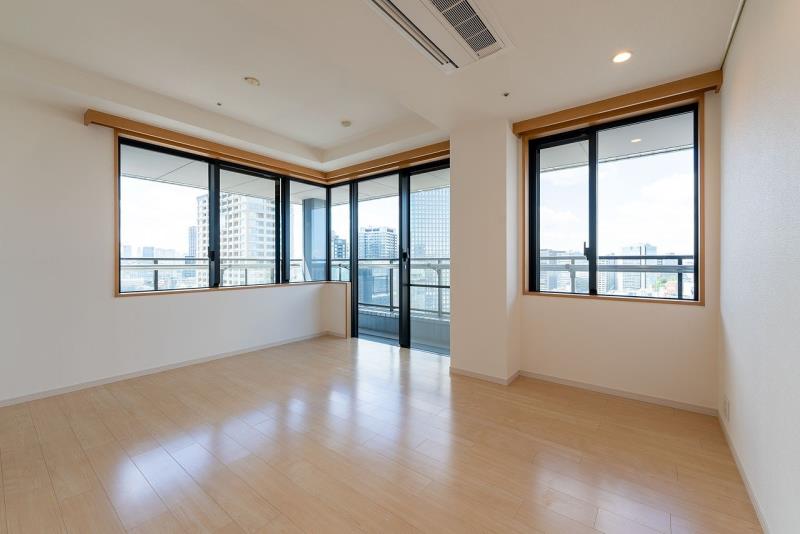 property_interior2_filename