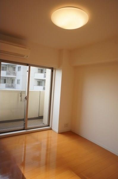 property_interior2_filename