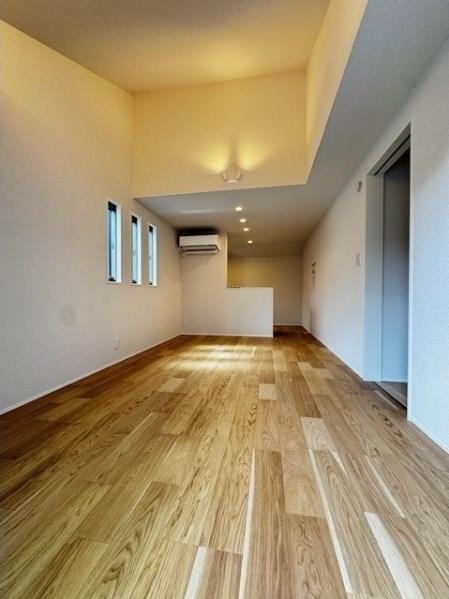 property_interior1_filename