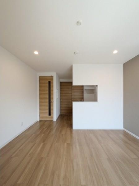 property_interior2_filename