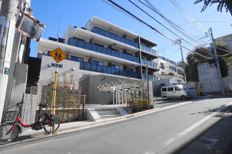 building_exterior_filename
