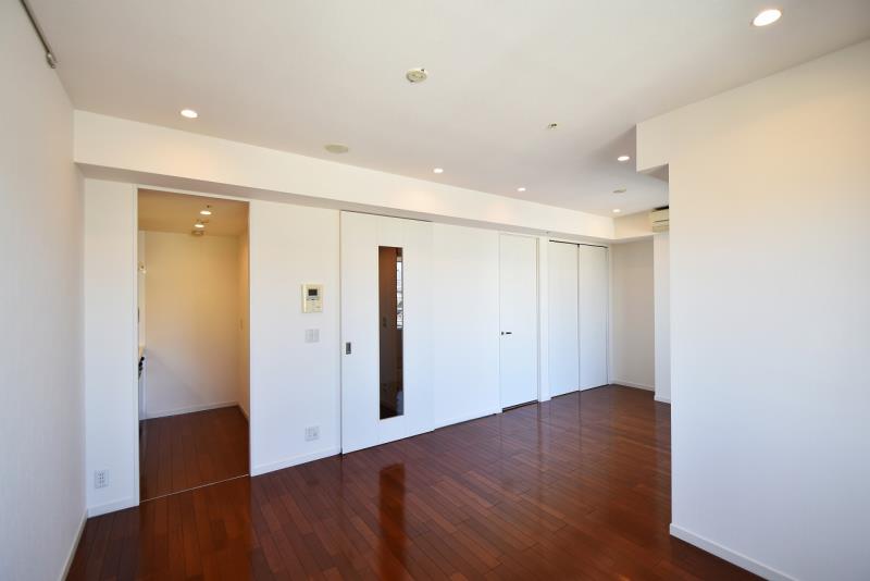 property_interior2_filename