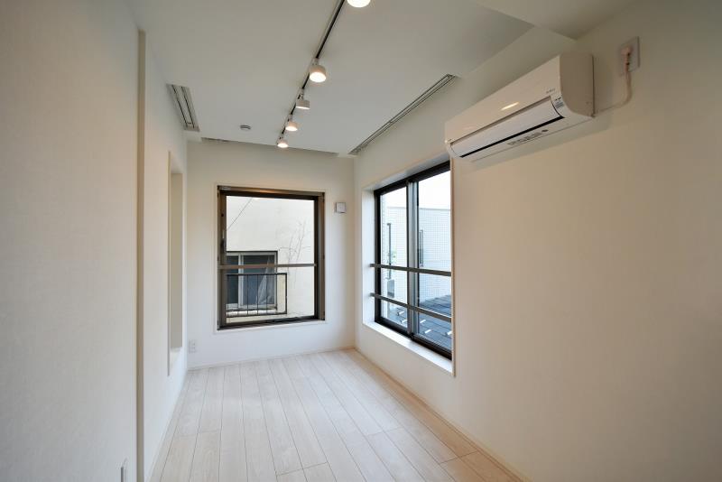 property_interior2_filename
