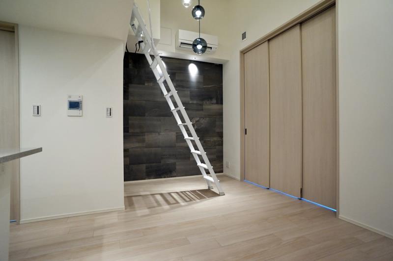 property_interior2_filename