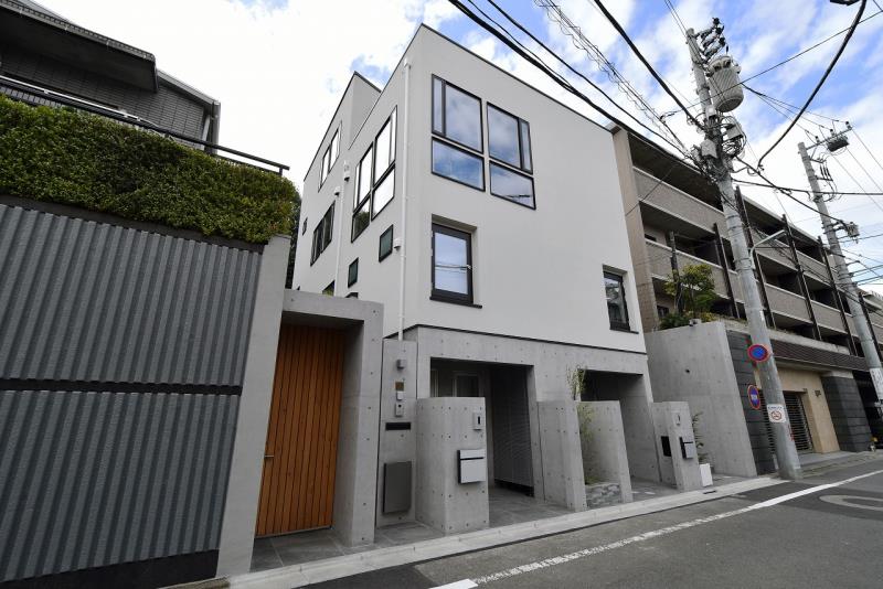 building_exterior_filename