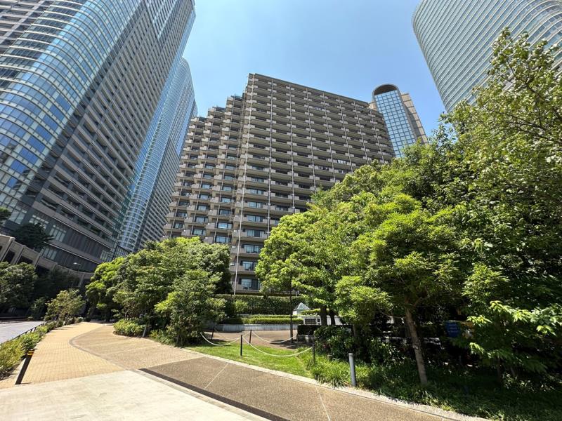 building_exterior_filename