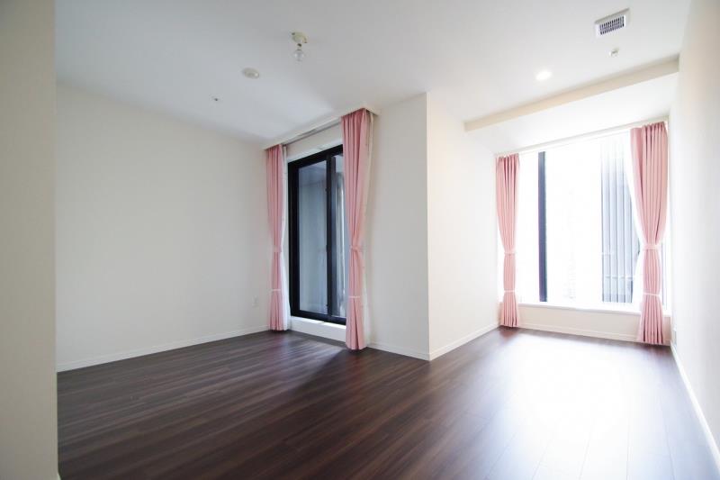 property_interior2_filename