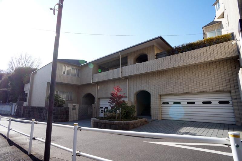 building_exterior_filename