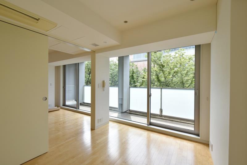 property_interior2_filename