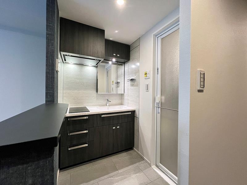 property_interior2_filename
