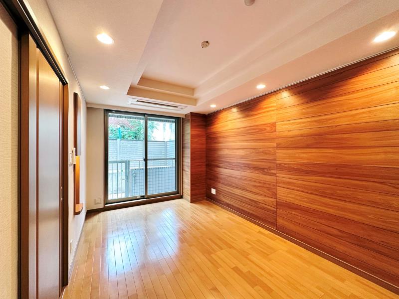 property_interior2_filename