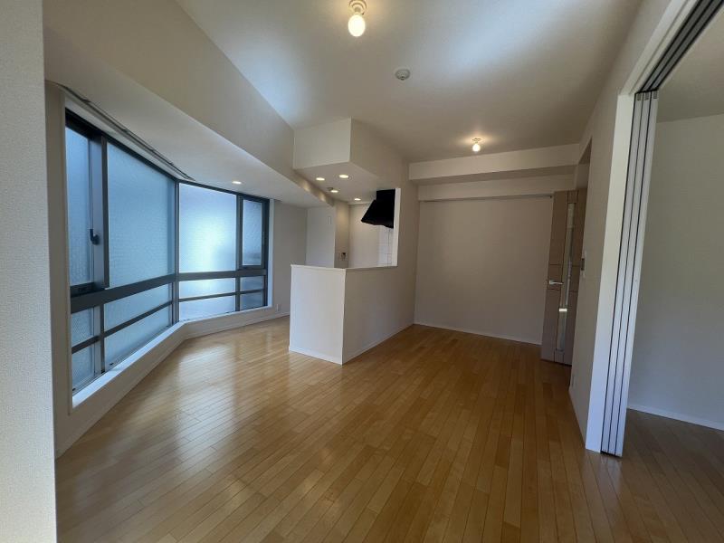 property_interior2_filename