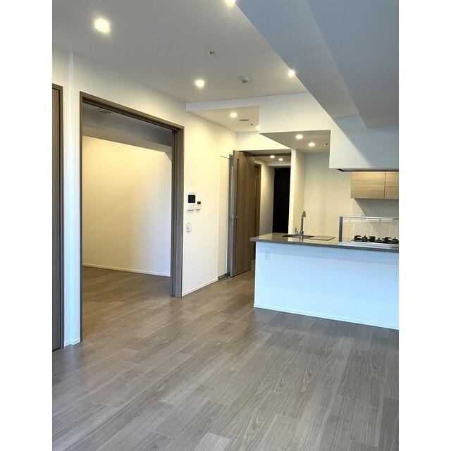 property_interior2_filename
