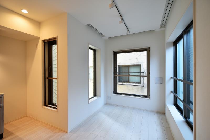 property_interior1_filename