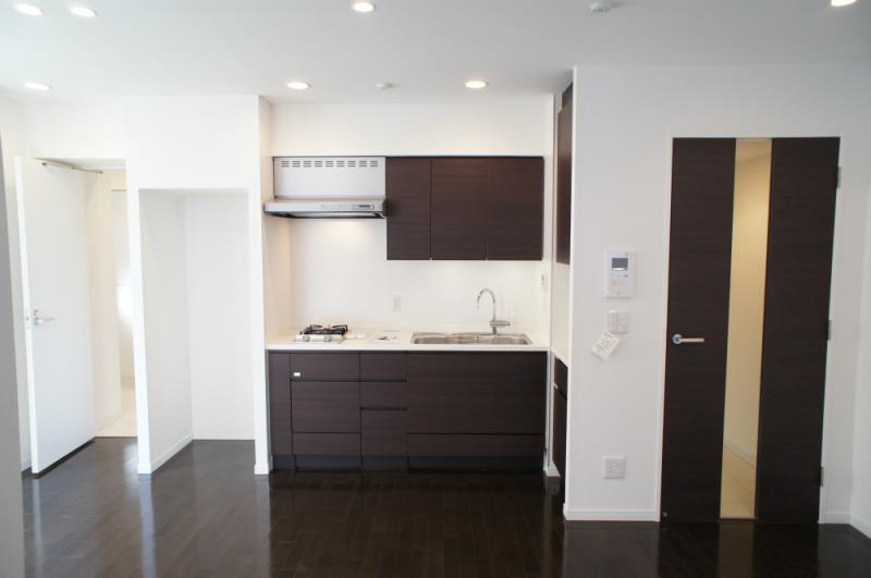 property_interior2_filename