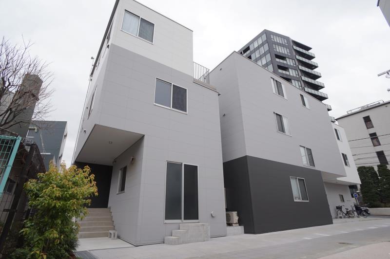 building_exterior_filename