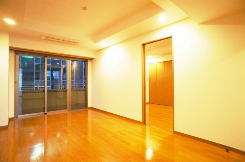 property_interior2_filename